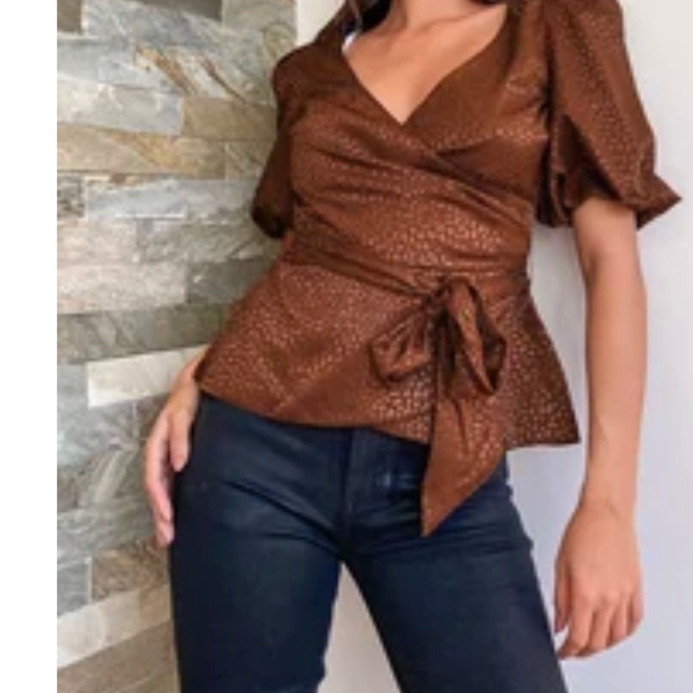Lulus Brown Puff Sleeve Zip-up Blouse with tie waist. Sz. L